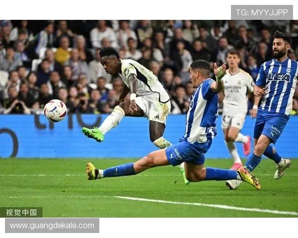 皇马新星维尼修斯持续提升，成为进攻战术核心引领球队冲击冠军