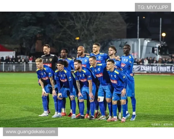 乌德勒支足球队创新进攻战术持续引发联赛关注与讨论 乌德勒支足球队创新进攻战术持续引发联赛关注与讨论